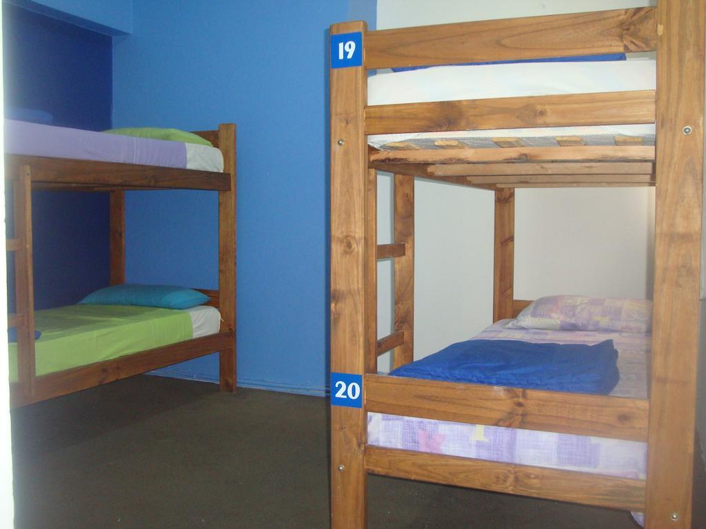 El Intercultural Hostel La Plata Phòng bức ảnh