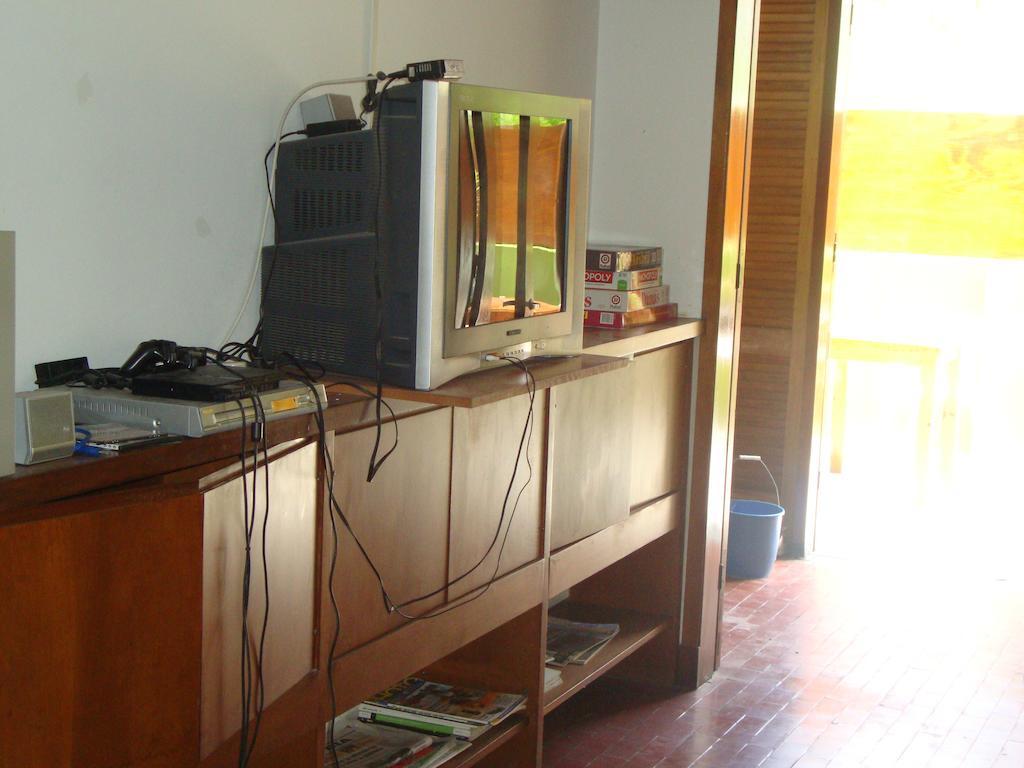 El Intercultural Hostel La Plata Ngoại thất bức ảnh