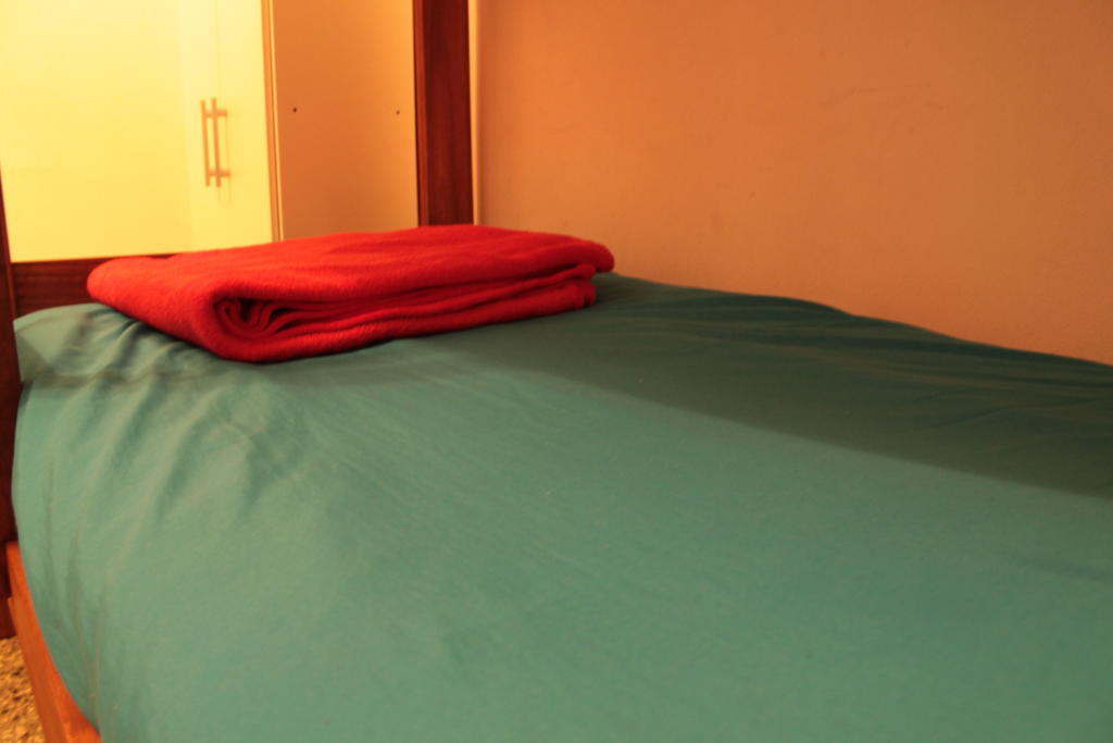 El Intercultural Hostel La Plata Ngoại thất bức ảnh